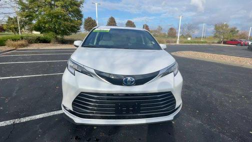 2025 Toyota Sienna Limited