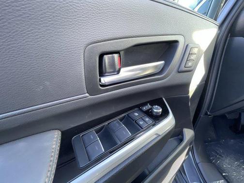 2025 Toyota Sienna Platinum