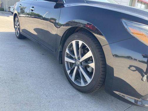 2017 Nissan Altima 2.5 SR