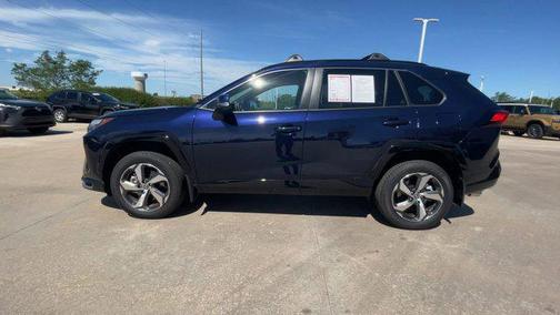 2025 Toyota RAV4 Hybrid SE