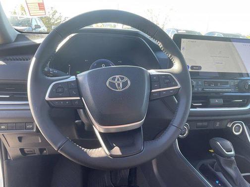 2026 Toyota Grand Highlander Hybrid XLE