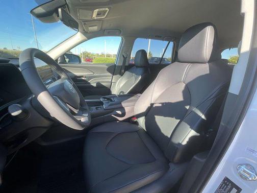 2026 Toyota Grand Highlander Hybrid XLE