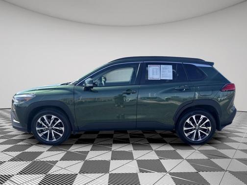 2023 Toyota Corolla Cross XLE