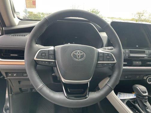 2025 Toyota Grand Highlander Platinum