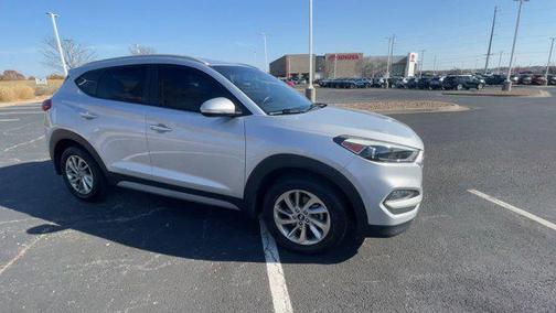 2017 Hyundai TUCSON SE Plus