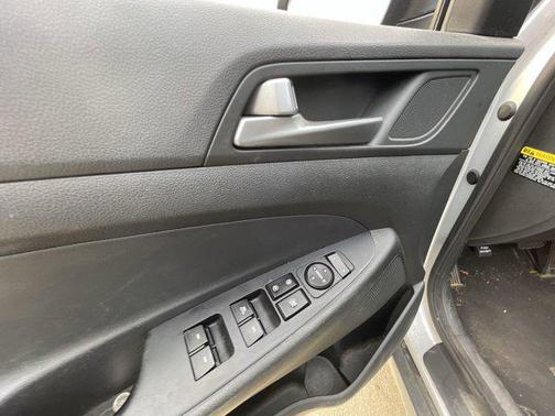 2017 Hyundai TUCSON SE Plus