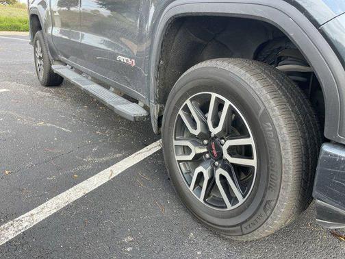 2019 GMC Sierra 1500 AT4