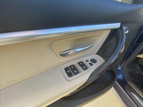 2018 BMW 330 xDrive