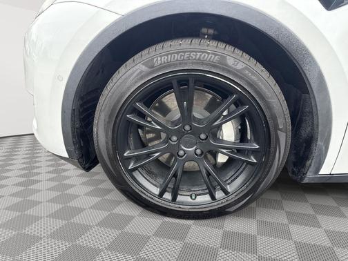 Pearl White Multi-Coat 2021 Tesla Model Y Long Range Dual Motor All-Wheel Drive