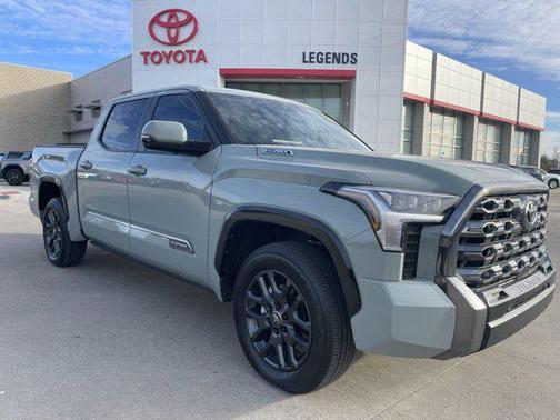 2025 Toyota Tundra Hybrid Platinum