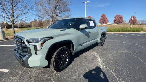 2025 Toyota Tundra Hybrid Platinum