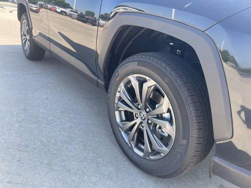 2025 Toyota RAV4 Hybrid XLE Premium