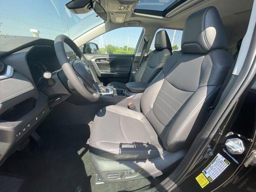 2025 Toyota RAV4 Hybrid XLE Premium