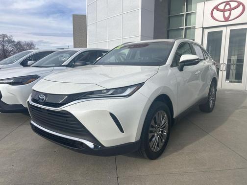 2022 Toyota Venza XLE