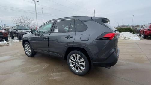 2025 Toyota RAV4 XLE Premium