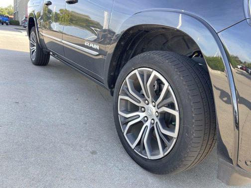 2025 RAM 1500 ST