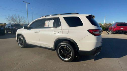 2023 Honda Pilot Touring 8-Passenger