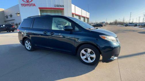 2011 Toyota Sienna LE