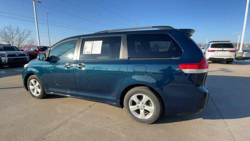 2011 Toyota Sienna LE