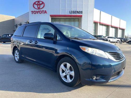 2011 Toyota Sienna LE