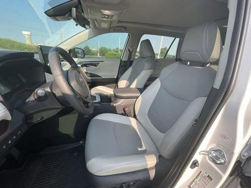 2024 Toyota RAV4 Hybrid Limited