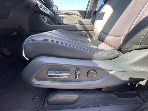 2023 Honda Pilot Touring 8-Passenger