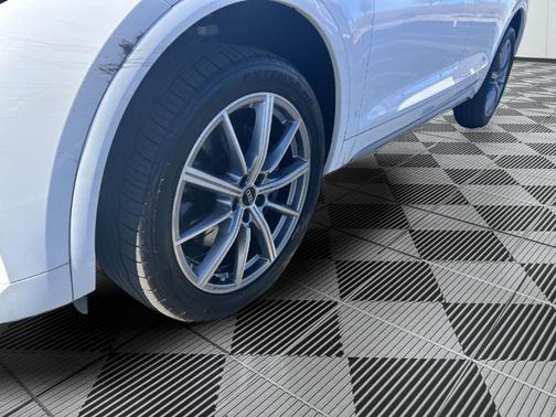 2023 Audi SQ5 3.0T Premium Plus