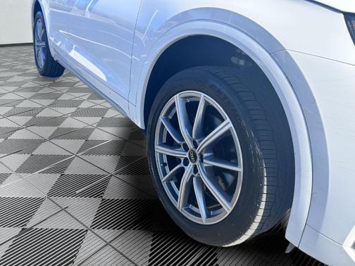 2023 Audi SQ5 3.0T Premium Plus