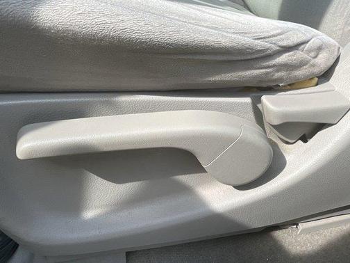2016 Nissan Quest SV