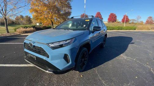 2025 Toyota RAV4 Hybrid SE