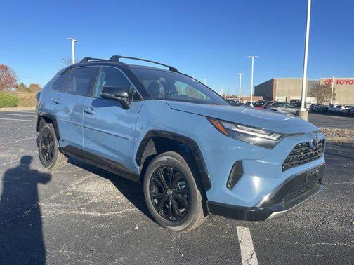 2025 Toyota RAV4 Hybrid SE