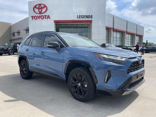 2024 Toyota RAV4 Hybrid SE