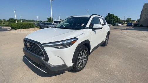 2024 Toyota Corolla Cross XLE