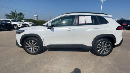 2024 Toyota Corolla Cross XLE