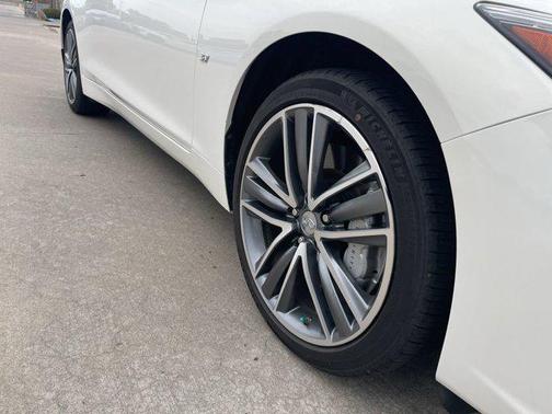 2015 INFINITI Q50 Sport