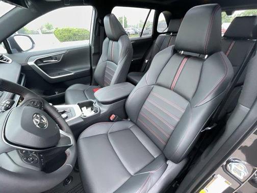 2025 Toyota RAV4 Plug-In Hybrid XSE