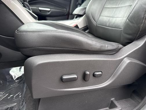 RUBY RED TINTED CC METALLIC 2013 Ford Escape SEL