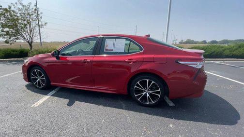 2020 Toyota Camry SE