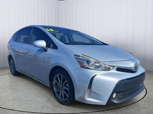 2015 Toyota Prius v Five