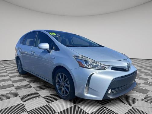2015 Toyota Prius v Five