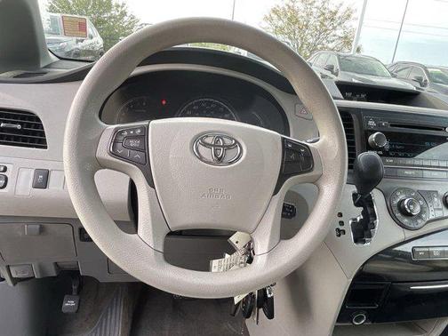 2012 Toyota Sienna LE