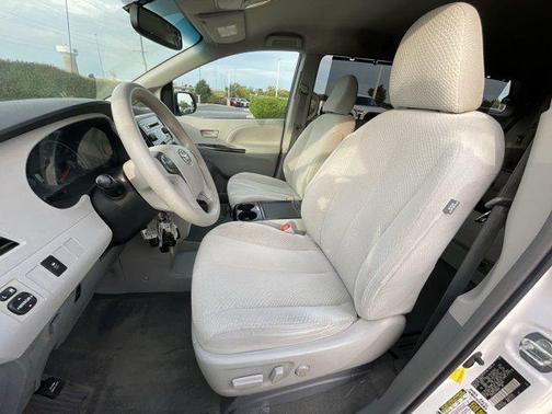 2012 Toyota Sienna LE