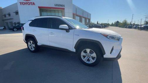 2020 Toyota RAV4 Hybrid XLE