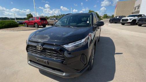 2025 Toyota RAV4 Hybrid LE