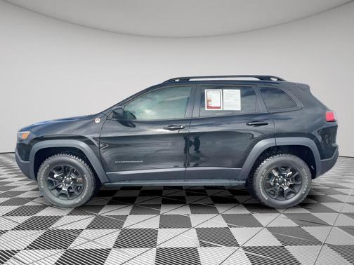 2022 Jeep Cherokee Trailhawk
