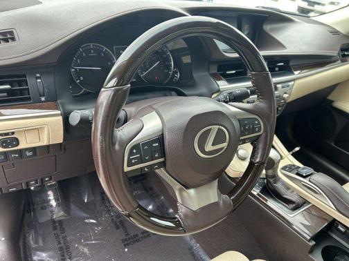 2017 Lexus ES 350 Base