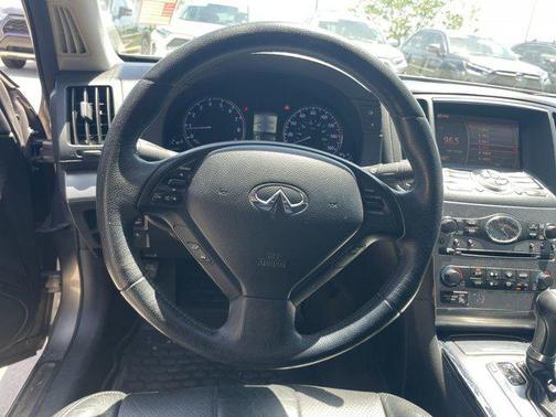 2011 INFINITI G37x Base