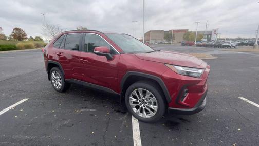 2025 Toyota RAV4 XLE Premium