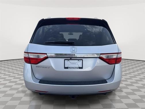 Alabaster Silver Metallic 2013 Honda Odyssey EX-L