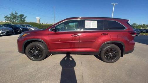2019 Toyota Highlander SE